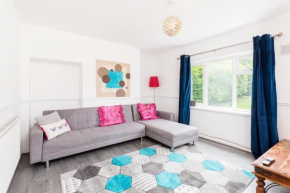 2 bed house in Solihull for contractors and families close to NEC